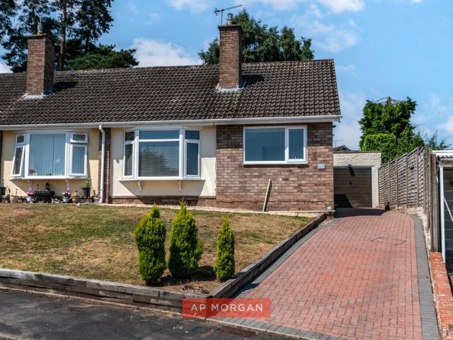 2 bedroom bungalow for sale