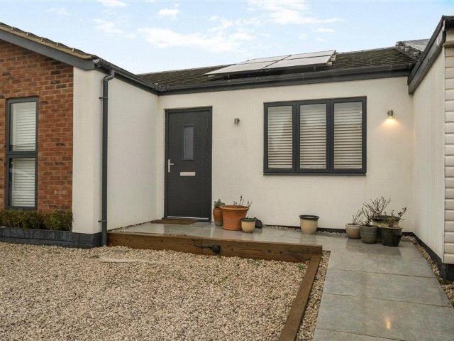2 bedroom bungalow for sale