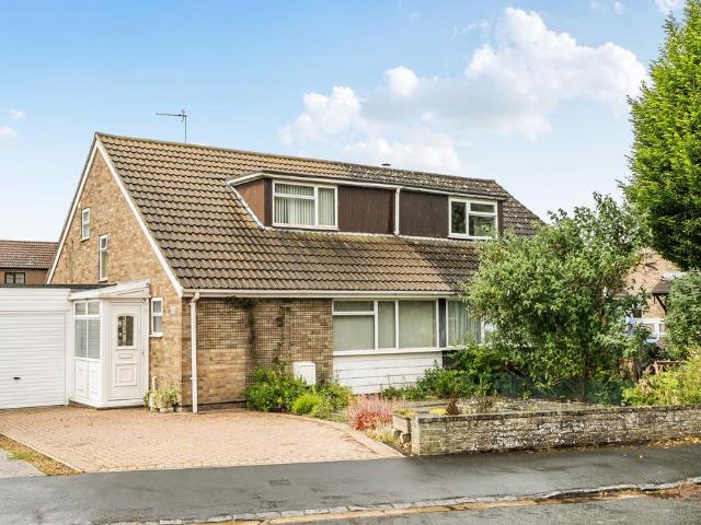 2 bedroom bungalow for sale