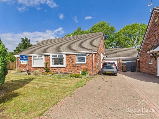 2 bedroom bungalow for sale