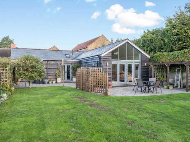 2 bedroom bungalow for sale