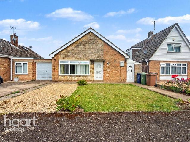 2 bedroom bungalow for sale