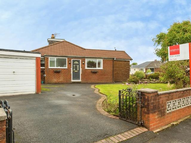 2 bedroom bungalow for sale