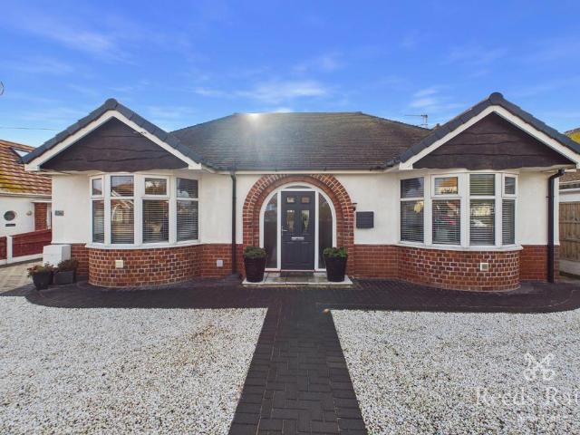 2 bedroom bungalow for sale