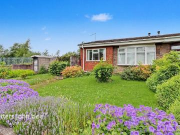 2 bedroom bungalow for sale