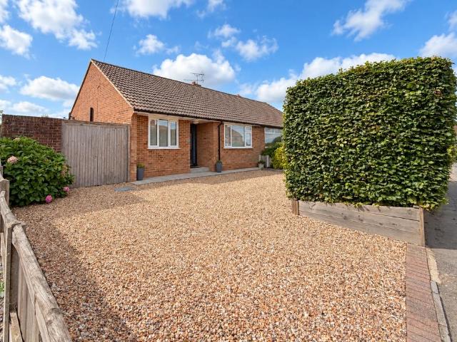 2 bedroom bungalow for sale