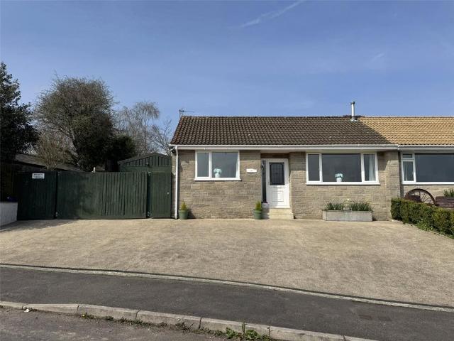 2 bedroom bungalow for sale