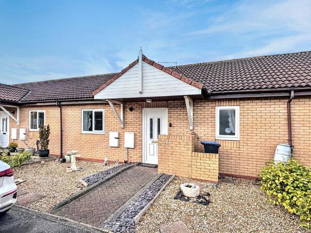 2 bedroom bungalow for sale