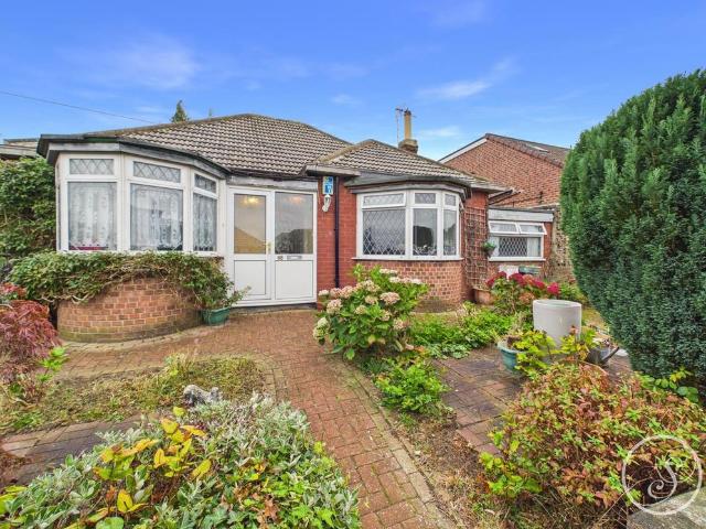 2 bedroom bungalow for sale
