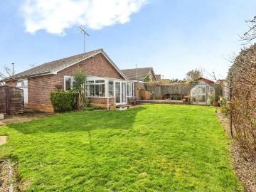 2 bedroom bungalow for sale