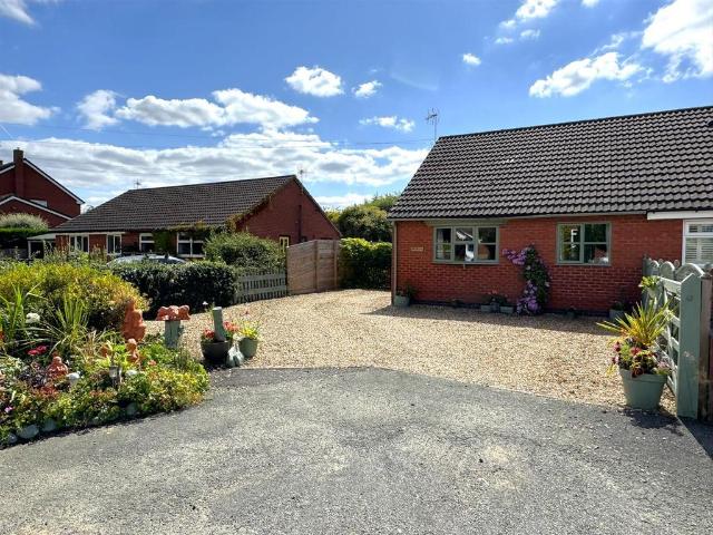 2 bedroom bungalow for sale