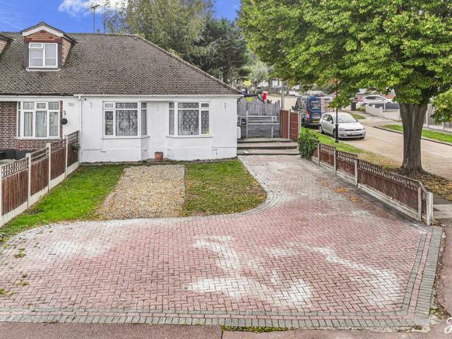 2 bedroom bungalow for sale