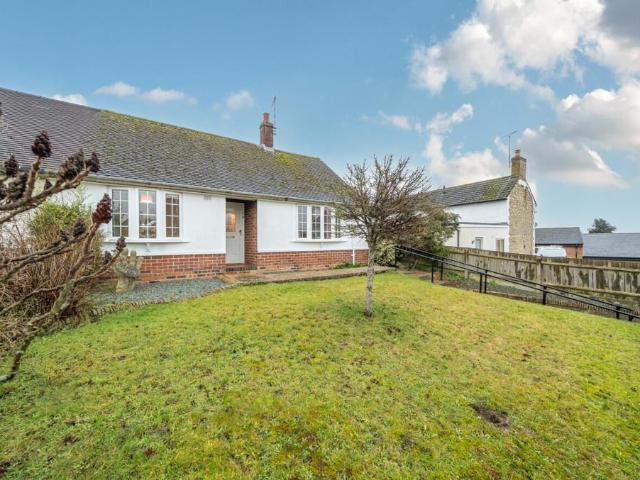 2 bedroom bungalow for sale