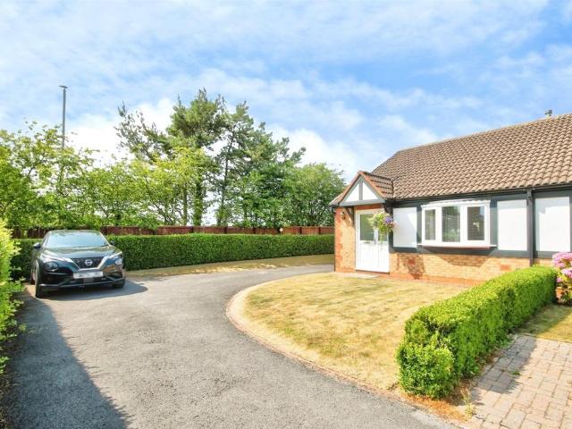 2 bedroom bungalow for sale
