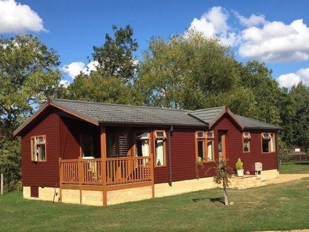 2 bedroom bungalow for sale