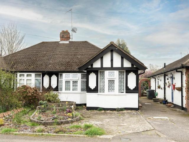2 bedroom bungalow for sale