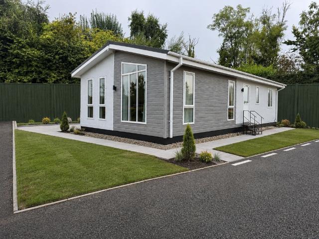 2 bedroom bungalow for sale