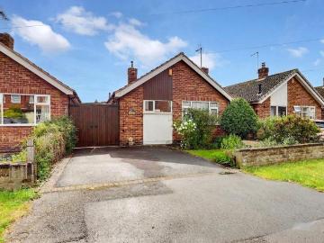2 bedroom bungalow for sale