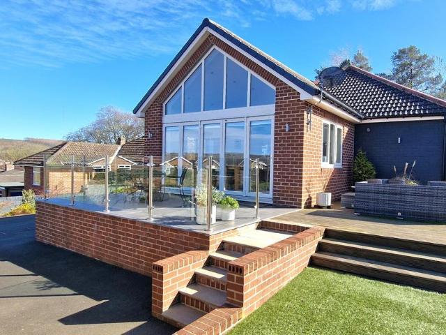 2 bedroom bungalow for sale