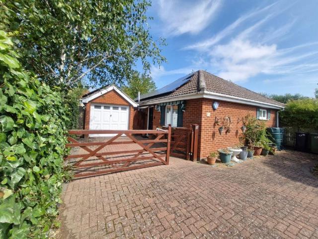 2 bedroom bungalow for sale