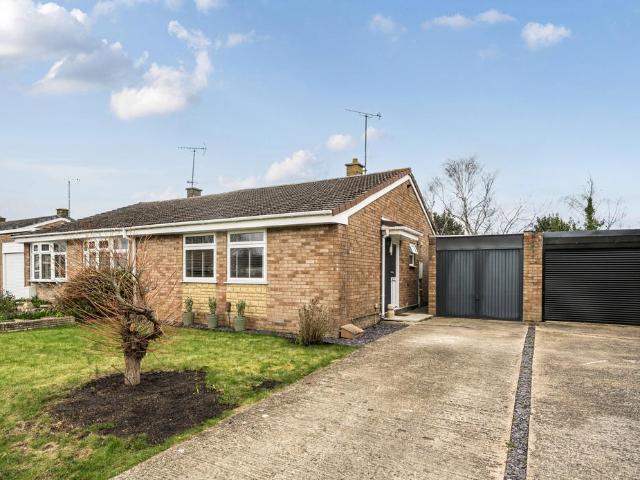 2 bedroom bungalow for sale