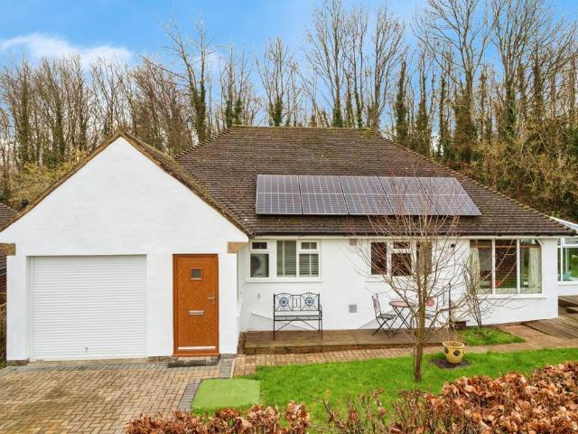 2 bedroom bungalow for sale