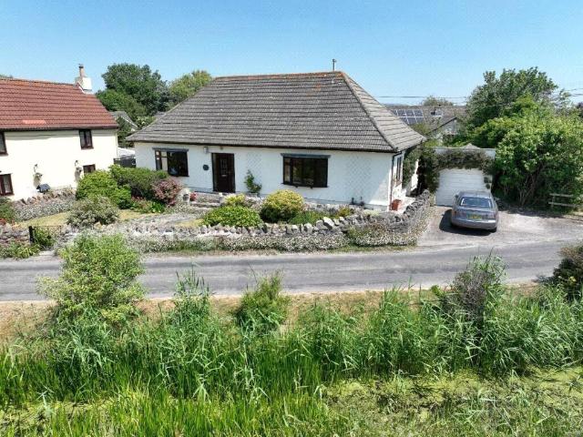 2 bedroom bungalow for sale