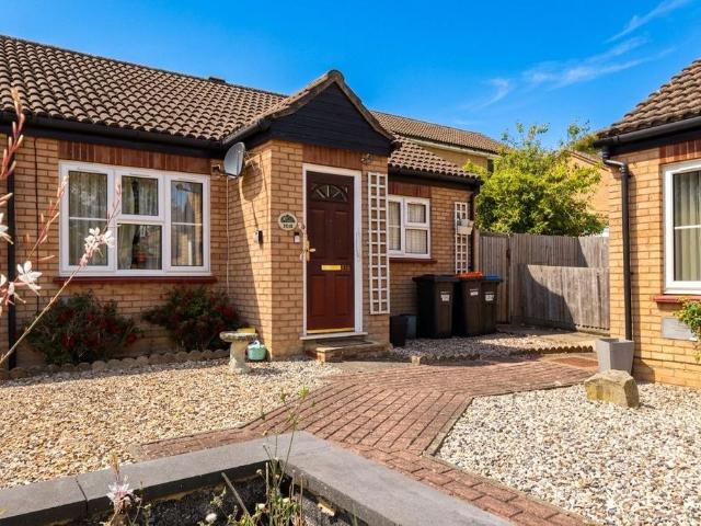2 bedroom bungalow for sale