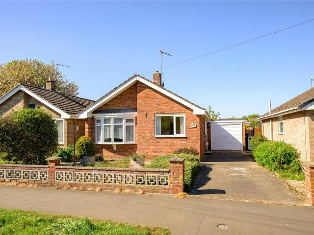 2 bedroom bungalow for sale