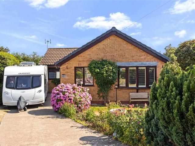 2 bedroom bungalow for sale