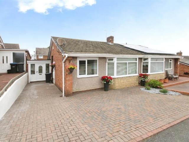 2 bedroom bungalow for sale