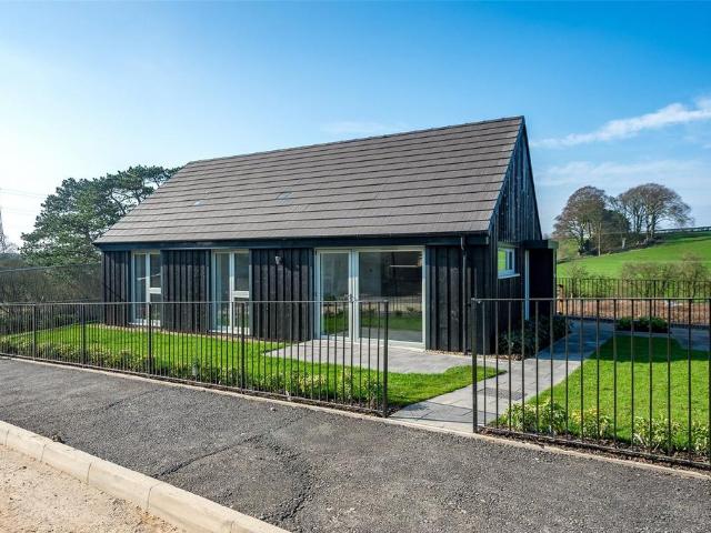2 bedroom bungalow for sale