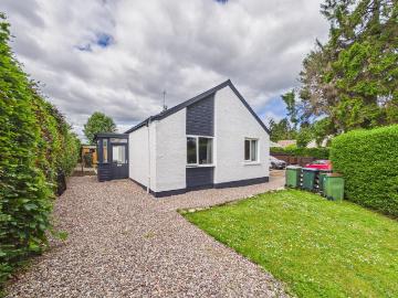 2 bedroom bungalow for sale