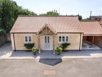 2 bedroom bungalow for sale