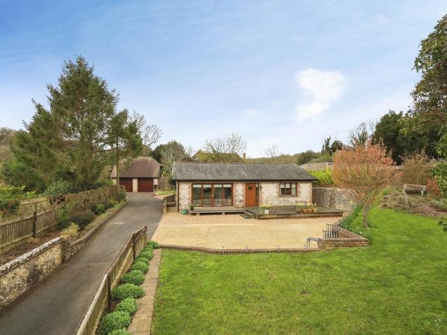 2 bedroom bungalow for sale