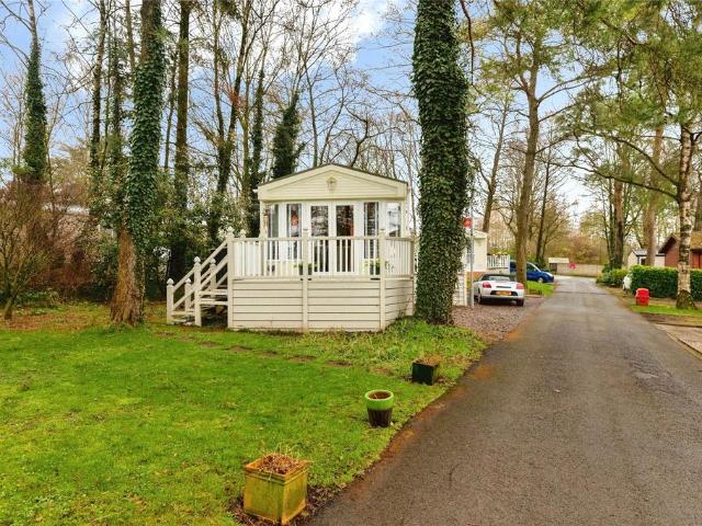 2 bedroom bungalow for sale