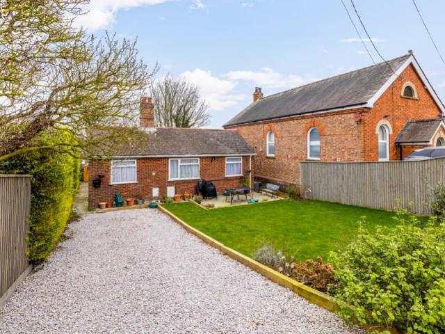 2 bedroom bungalow for sale