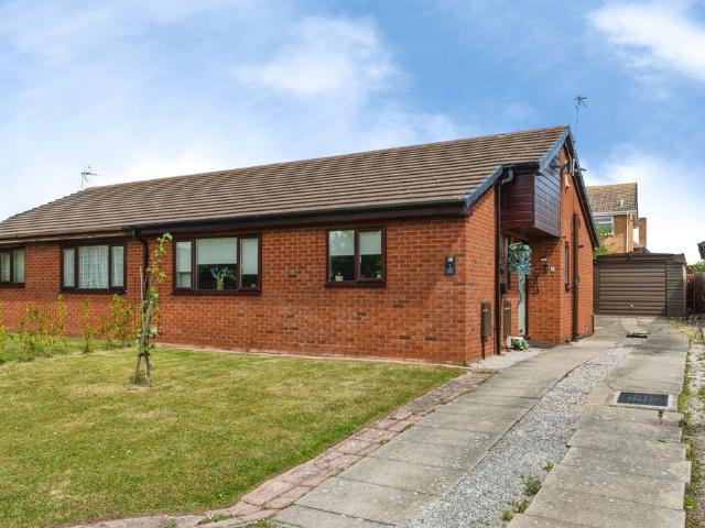 2 bedroom bungalow for sale