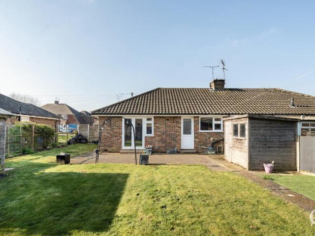 2 bedroom bungalow for sale