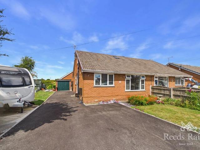 2 bedroom bungalow for sale