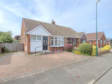2 bedroom bungalow for sale