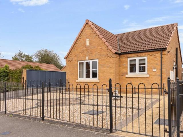2 bedroom bungalow for sale