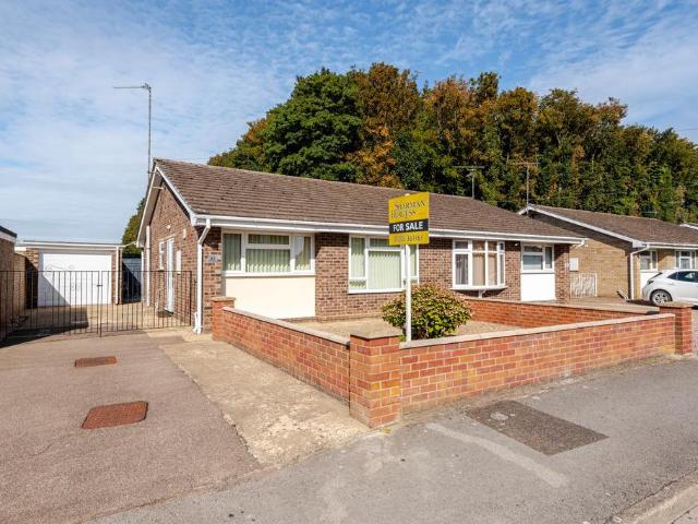 2 bedroom bungalow for sale
