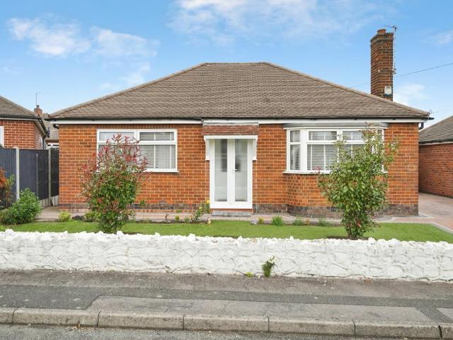 2 bedroom bungalow for sale
