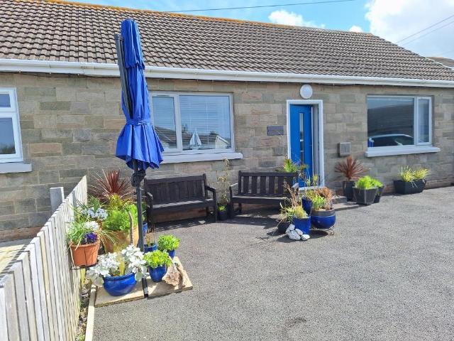 2 bedroom bungalow for sale