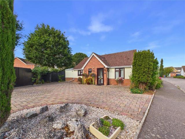 2 bedroom bungalow for sale