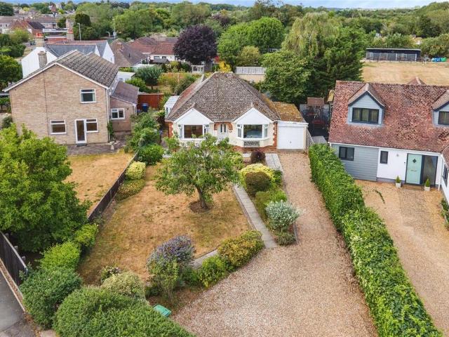 2 bedroom bungalow for sale
