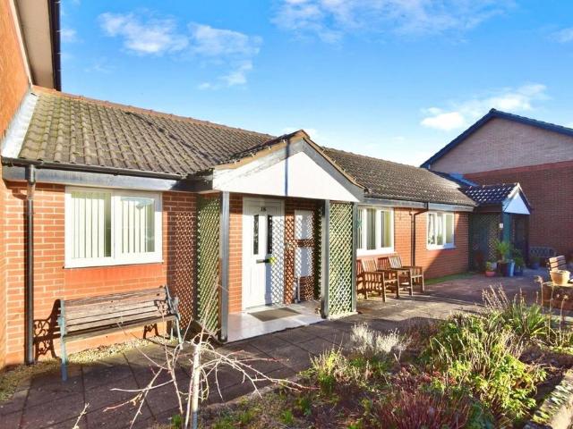 2 bedroom bungalow for sale