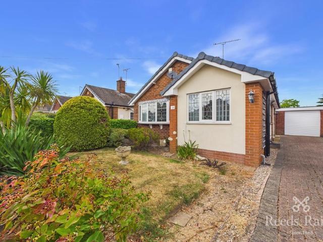2 bedroom bungalow for sale
