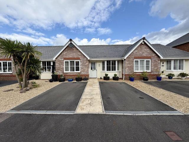 2 bedroom bungalow for sale